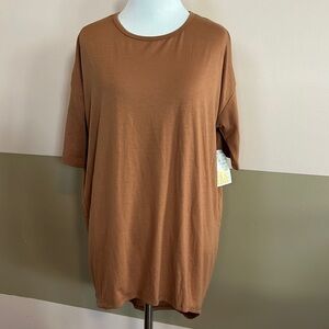 LulaRoe Irma  High Low Short Sleeve Top Size XXS.